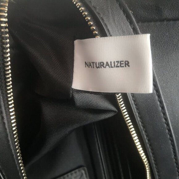 Naturalizer Faux Leather Black Pebble Finish Magnetic Closure Handbag - Picture 2 of 13